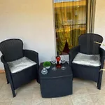 Andrea House דירה *