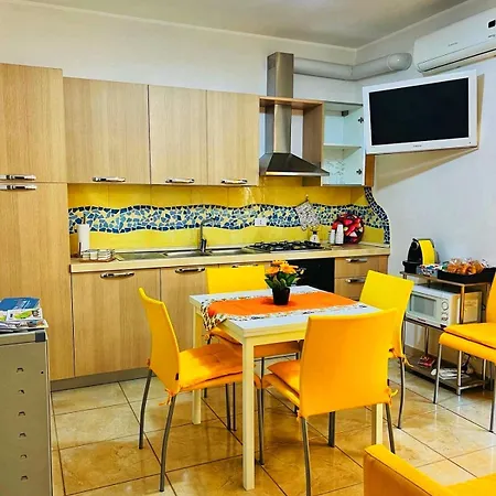 דירה Andrea House *
